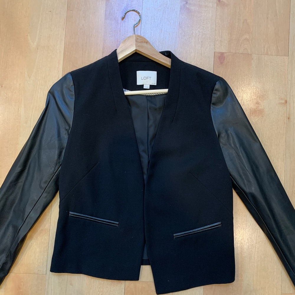 Ann Taylor LOFT leather-sleeved blazer size 10P
